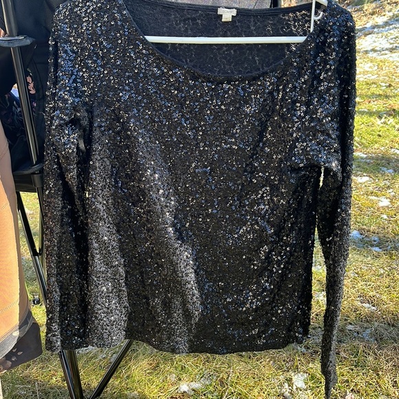 Long sleeve, suave women’s dress shirt - Picture 6 of 6